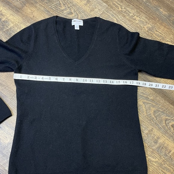 Charter Club 2 Ply 100% Cashmere V-Neck Black Soft Sweater Women’s Medium - Picture 6 of 9
